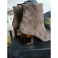 Vic Matie Boots Suede in Brown