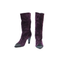 Chanel Stiefel aus Wildleder in Violett