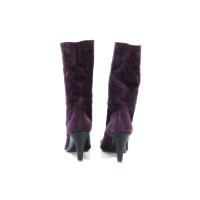 Chanel Stiefel aus Wildleder in Violett