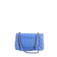 Chanel Classic Flap Bag aus Leder in Blau