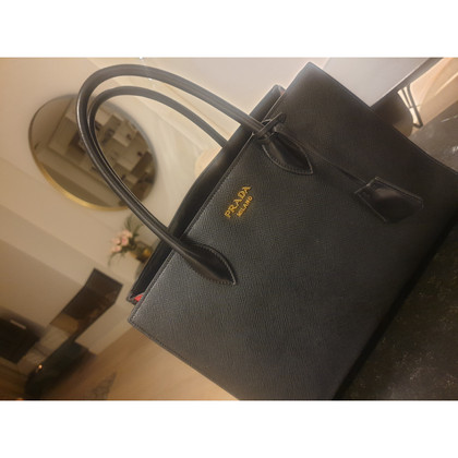 Prada Bibliotheque Tote Bag Normal Leather in Black