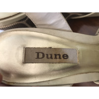 Dune London Chaussures compensées en Cuir verni en Beige