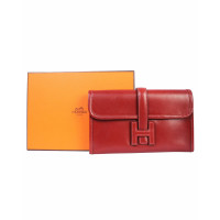 Hermès Jige Clutch aus Leder in Rot