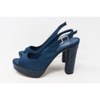 Castañer Pumps/Peeptoes aus Leder in Blau