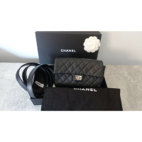 Chanel Clutch aus Leder in Schwarz
