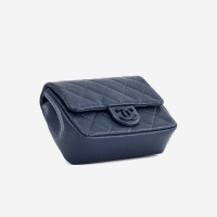 Chanel Classic Flap Bag Mini Square aus Leder in Blau