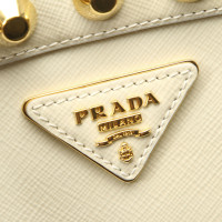 Prada Handtasche aus Lackleder in Weiß