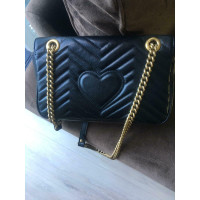 Gucci GG Marmont Flap Bag Normal aus Leder in Schwarz