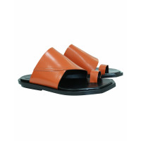 Marni Sandalen aus Leder in Orange