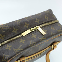 Louis Vuitton Umhängetasche aus Canvas in Braun