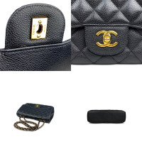 Chanel Classic Flap Bag in Pelle in Nero