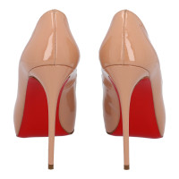 Christian Louboutin Pumps/Peeptoes Leather in Cream