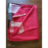 Burberry Scarf/Shawl Cashmere in Red
