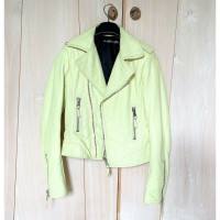 Balenciaga Jacke/Mantel aus Leder in Gelb