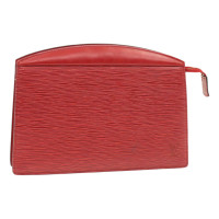 Louis Vuitton Clutch aus Lackleder in Rot