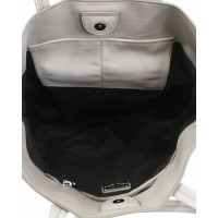 Miu Miu Tote Bag aus Leder in Grau