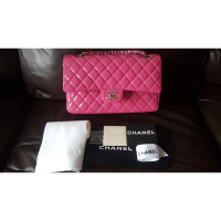 Chanel Classic Flap Bag aus Lackleder in Rosa / Pink