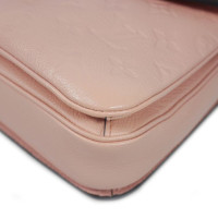 Louis Vuitton Pochette Métis 25 Leather in Pink
