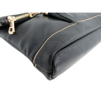 Longchamp Clutch aus Leder in Schwarz