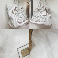 Valentino Garavani Tote Bag aus Leder in Weiß