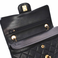 Chanel Classic Flap Bag in Schwarz