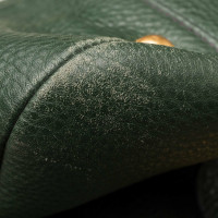 Prada Umhängetasche aus Leder in Grün