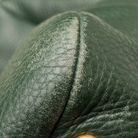 Prada Umhängetasche aus Leder in Grün