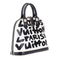 Louis Vuitton Alma PM32 in Black