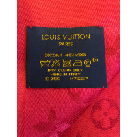 Louis Vuitton Monogram Tuch in Seta in Rosso