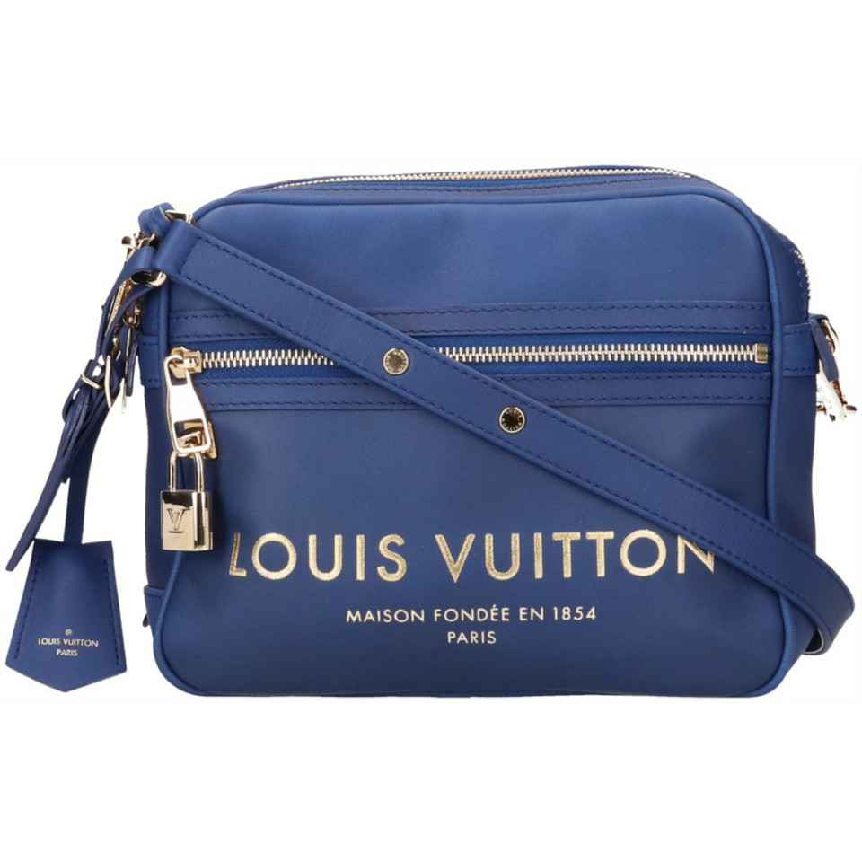 Louis Vuitton Shoulder bag Leather in Blue