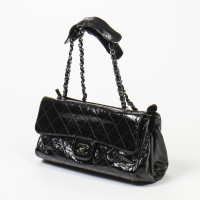 Chanel Borsa a tracolla in Pelle in Nero