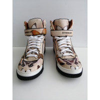 Givenchy Sneakers aus Leder in Beige