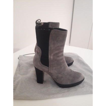 Hogan Ankle boots Suede in Grey
