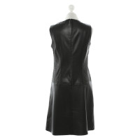 Hugo Boss Kleid aus Leder in Schwarz