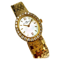 Baume & Mercier Clock "14K Gold 26 VS 1 Fullriver Diamonds"