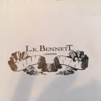 L.K. Bennett Pumps/Peeptoes Lakleer in Zwart