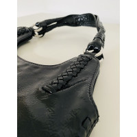 Aigner Handtasche aus Lackleder in Schwarz