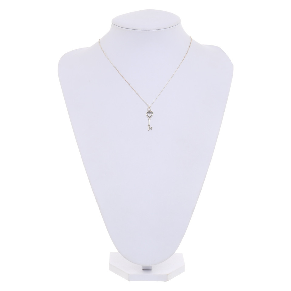 Tiffany & Co. Silver colored necklace with pendant