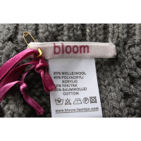 Bloom Schal/Tuch in Grau