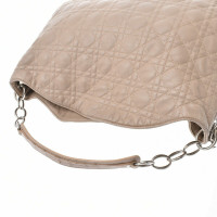 Dior Handtasche aus Leder in Beige