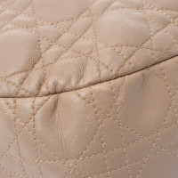 Dior Handtasche aus Leder in Beige
