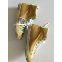 Philippe Model Sneakers aus Leder in Gelb