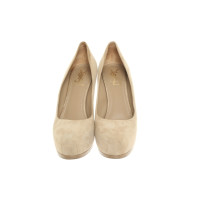 Yves Saint Laurent Pumps/Peeptoes Suede in Beige