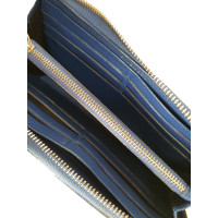 Givenchy Täschchen/Portemonnaie aus Leder in Blau