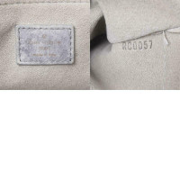 Louis Vuitton Handtasche aus Leder in Grau