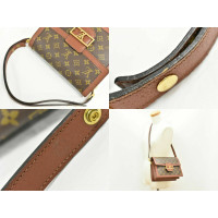 Louis Vuitton Dauphine Canvas in Brown