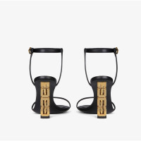 Givenchy Sandalen aus Leder in Schwarz
