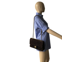 Chanel Classic Flap Bag Medium in Pelle scamosciata in Marrone