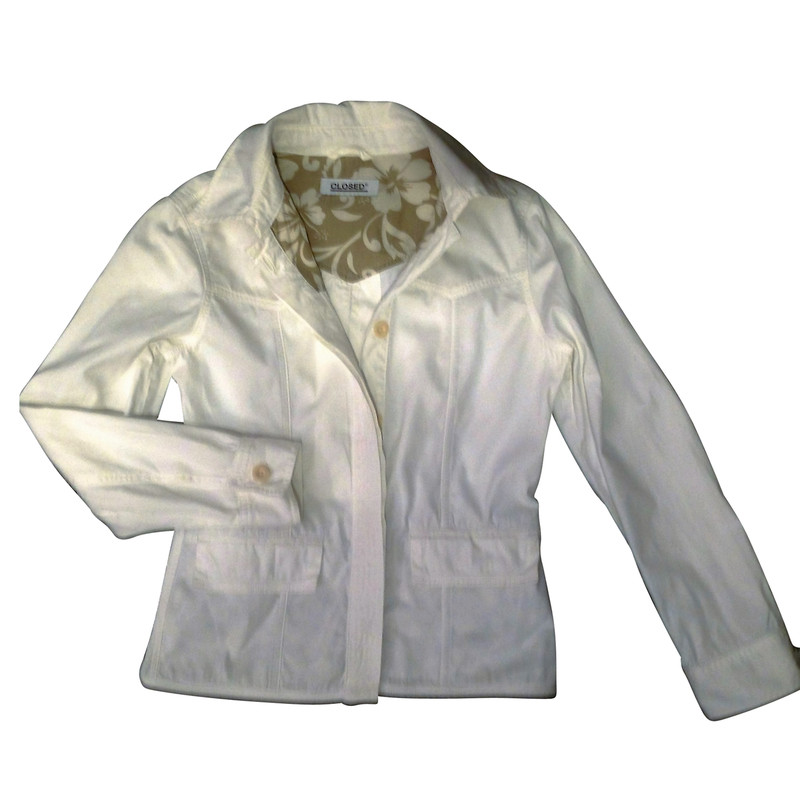 Closed Cotton jacket in white