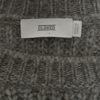 Closed Pullover in grey